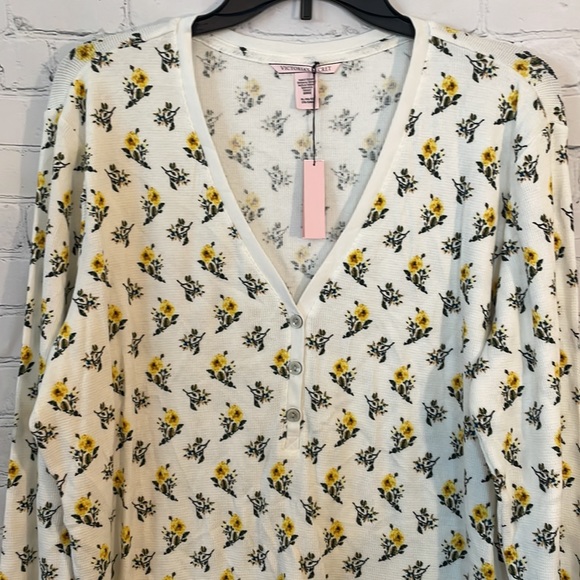 NWT Victorias Secret floral Henley and short set - Picture 2 of 8